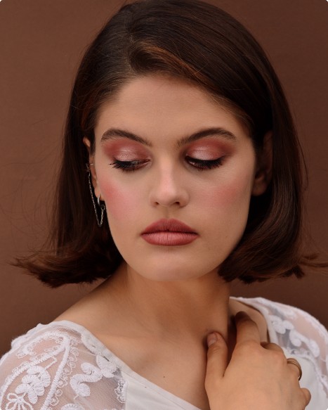 услуги визажа в салоне Pied-de-Poule