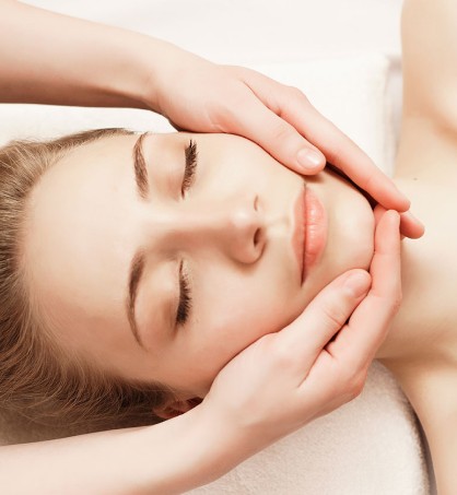 массаж лица в салоне красоты