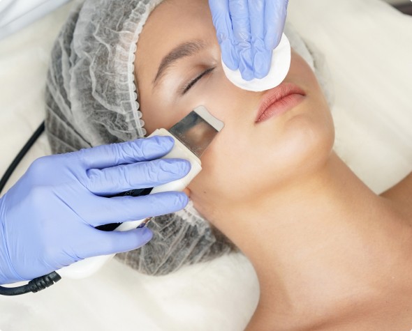 комбинированная чистка лица в салоне