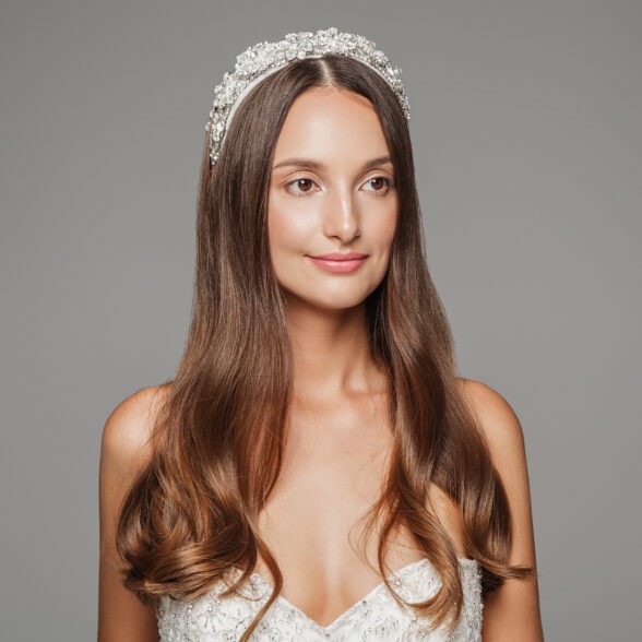 жінка з діадемою