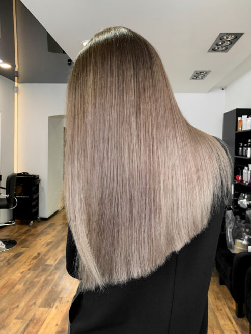 довге фарбоване волосся