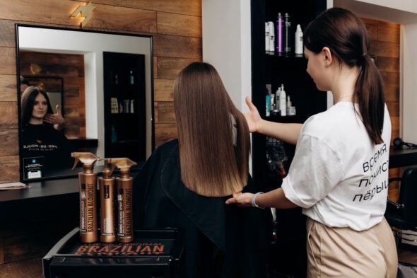 темне волосся зі світлтми кінчиками