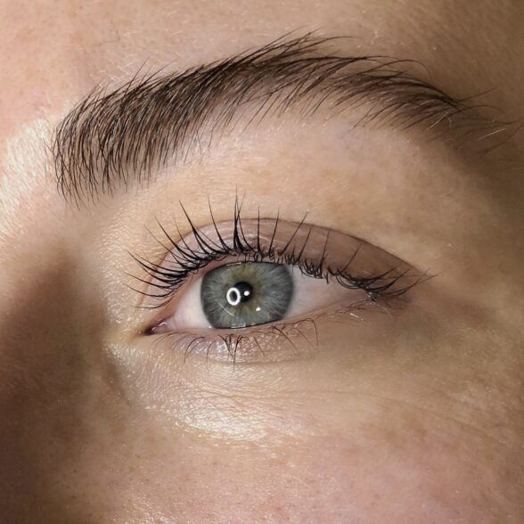око і ламіновані ресниці