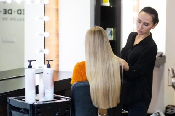 довге аолосся блонд