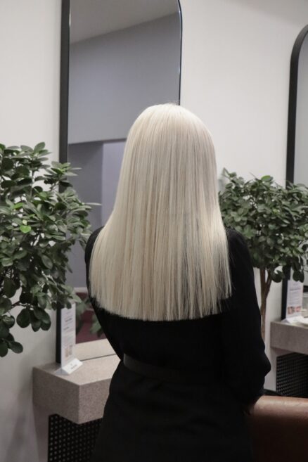 жіноче волосся блонд